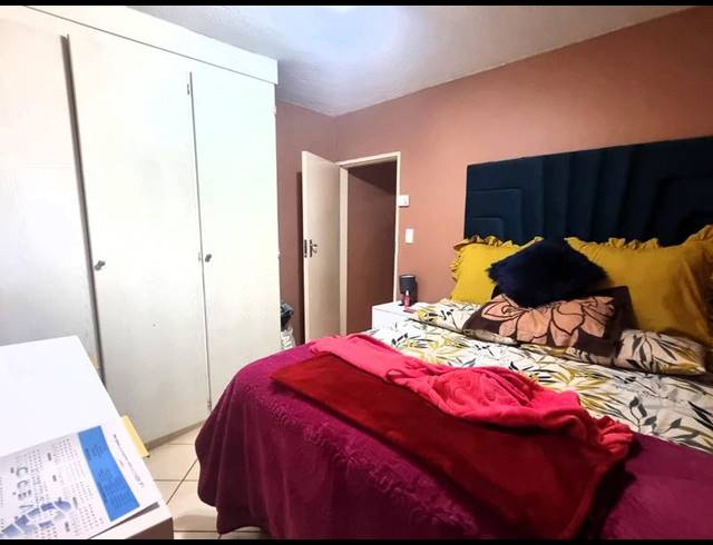 2 BEDROOM PROPERTY TO RENT IN MOOIKLOOF RIDGE ESTATE